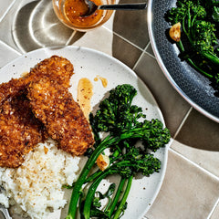 Honey Chili Crunch Chicken with Seared Broccolini – HexClad Cookware UK
