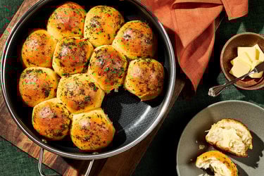 Skillet Dinner Rolls